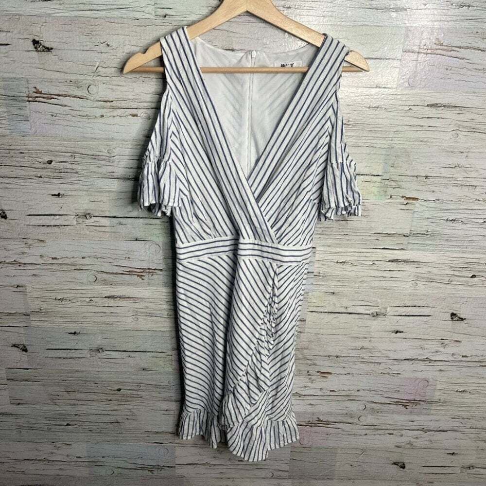 Bb Dakota white blue striped cold shoulder dress size 4